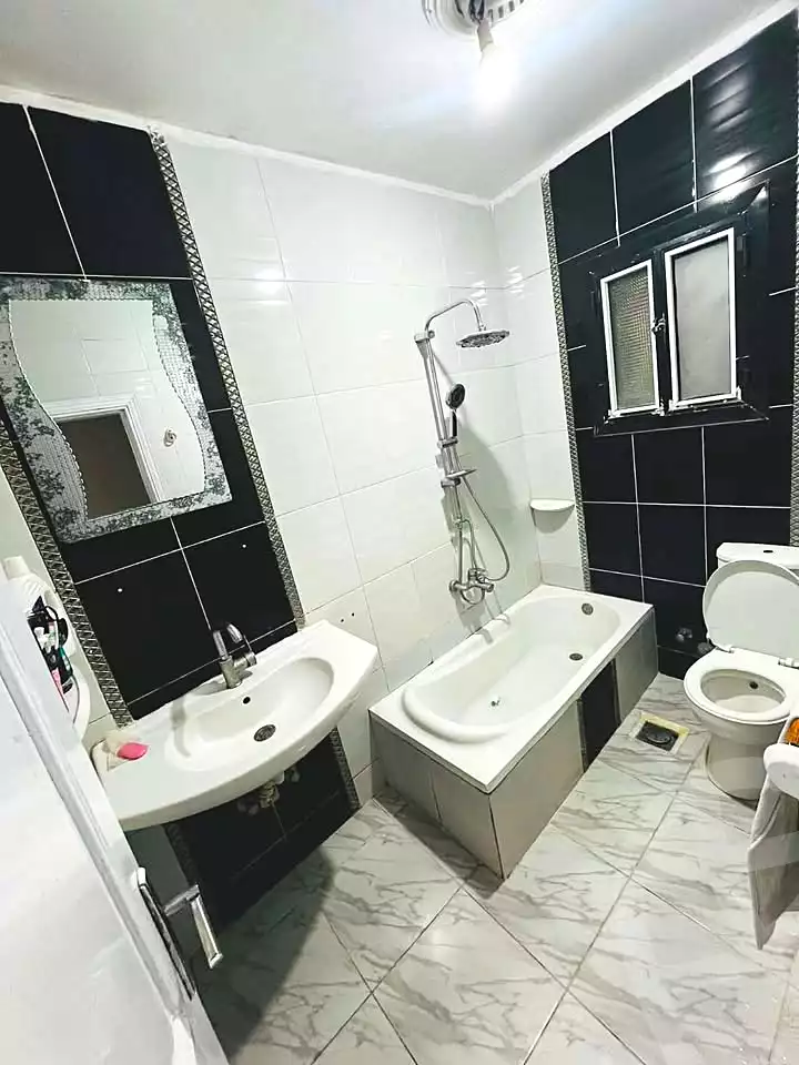 https://aqarmap.com.eg/ar/listing/7023488-for-sale-alexandria-al-agamy-lbytsh