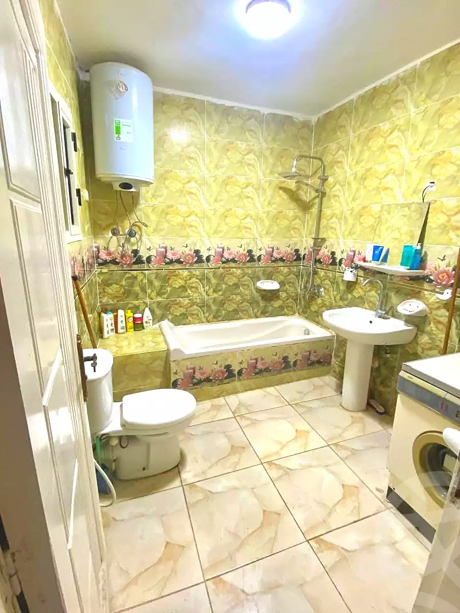 https://aqarmap.com.eg/ar/listing/7023516-for-sale-alexandria-al-agamy-lbytsh-bianchiii