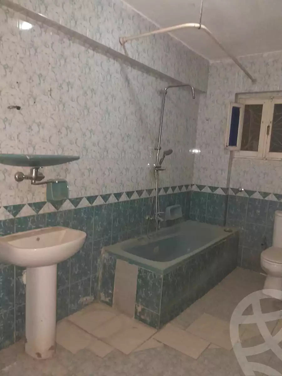 https://aqarmap.com.eg/ar/listing/7024425-for-sale-alexandria-al-agamy-el-hanouvel-radwan-st
