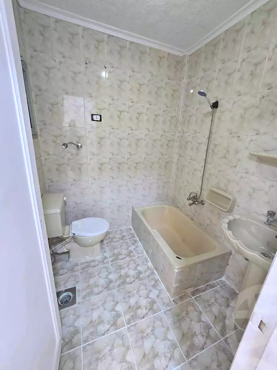 https://aqarmap.com.eg/en/listing/7024815-for-sale-alexandria-al-agamy-shataa-el-nakheel