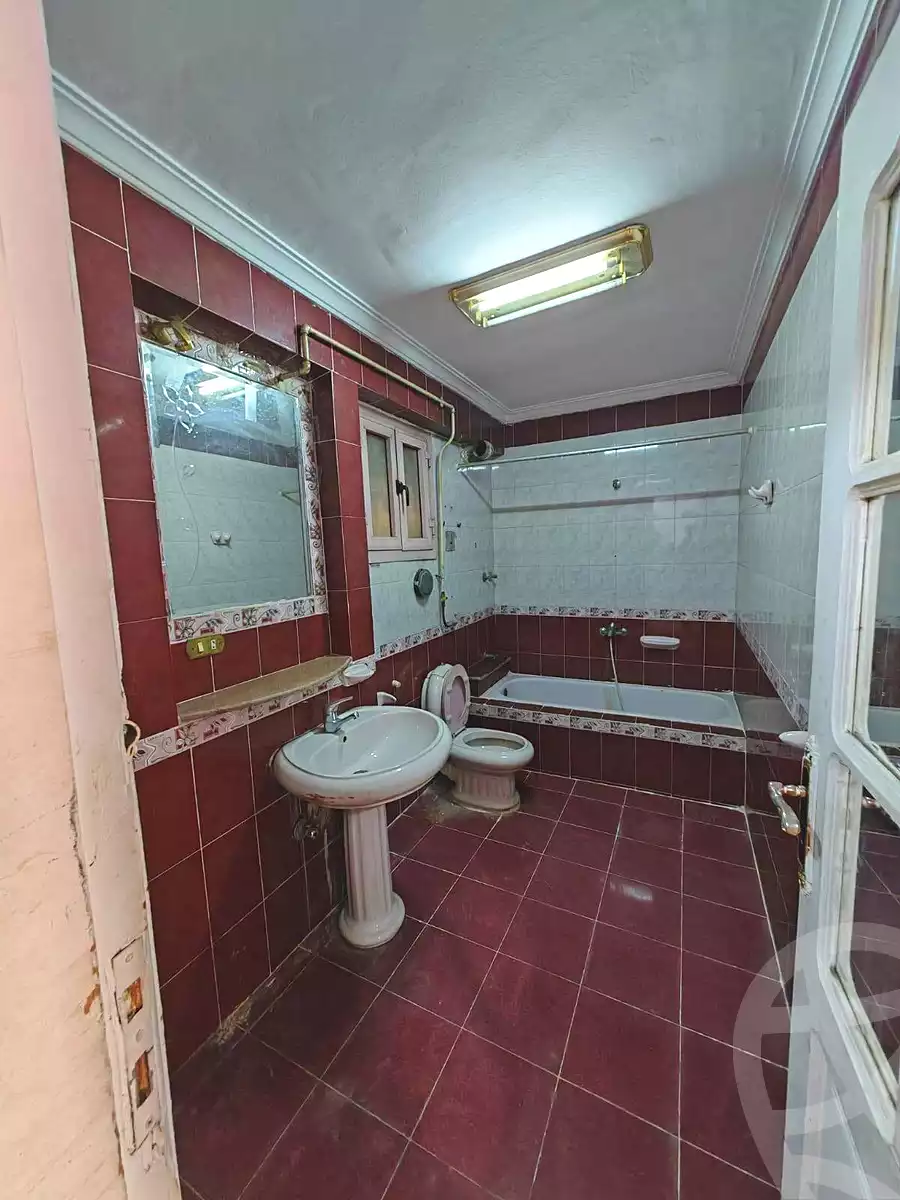 https://aqarmap.com.eg/ar/listing/7025013-for-sale-cairo-helwan-helwan-el-sharkeya-khesro-basha-st