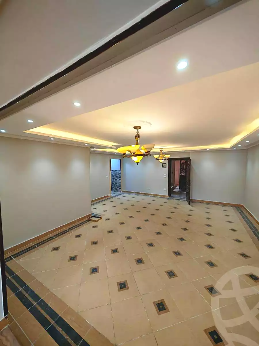 https://aqarmap.com.eg/ar/listing/7025023-for-sale-cairo-helwan-ahmed-enci-st