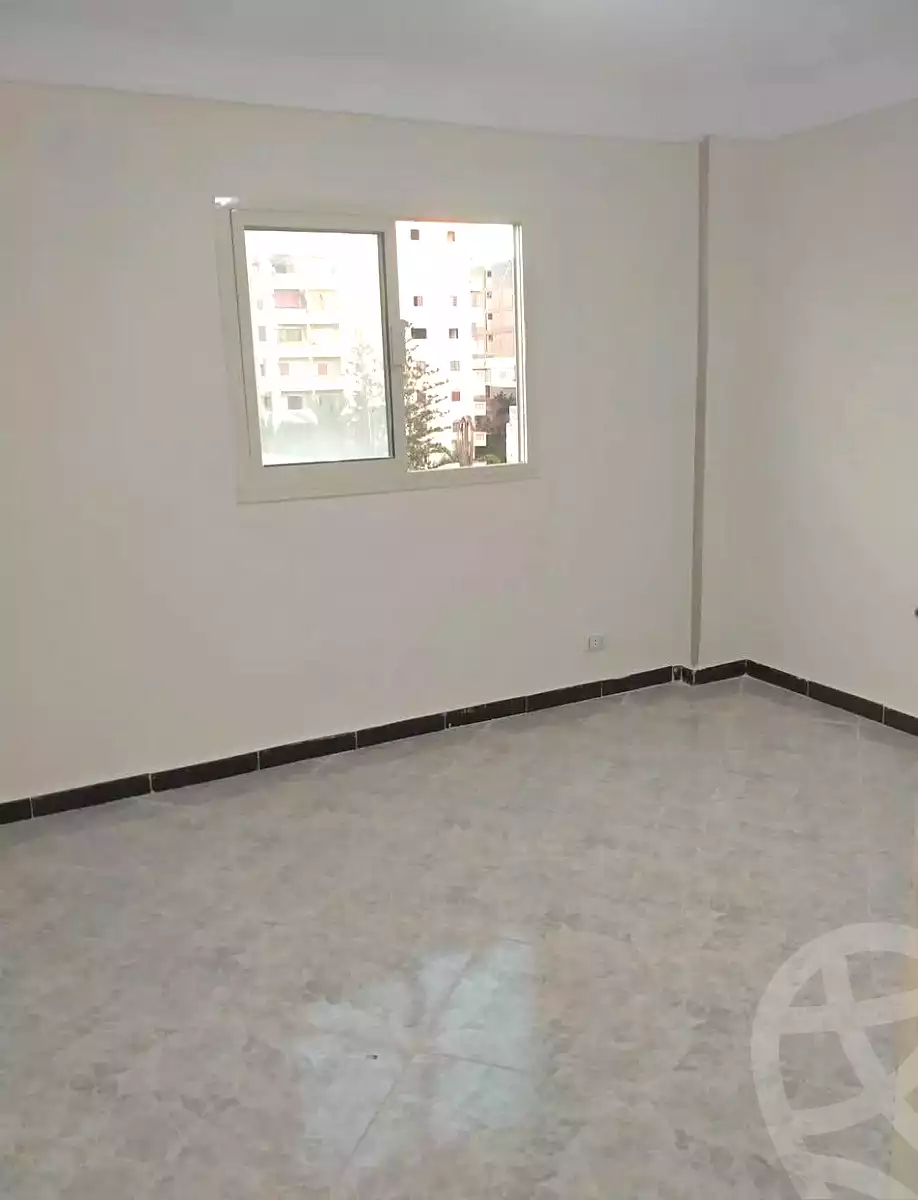 https://aqarmap.com.eg/en/listing/7025413-for-sale-alexandria-al-agamy-el-hanouvel-al-haded-we-al-soulb-st