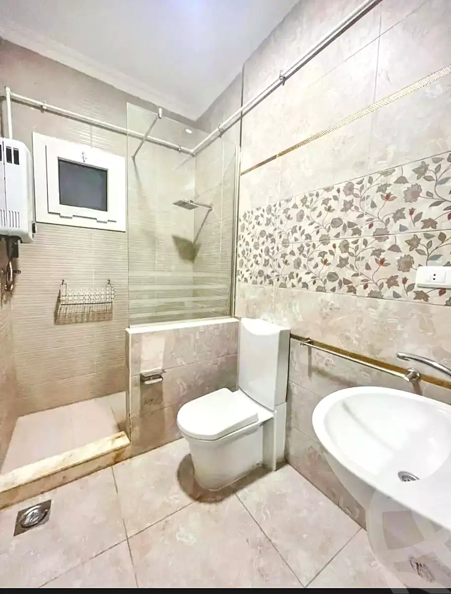 https://aqarmap.com.eg/ar/listing/7025451-for-rent-alexandria-camp-cesar-el-gaish-rd