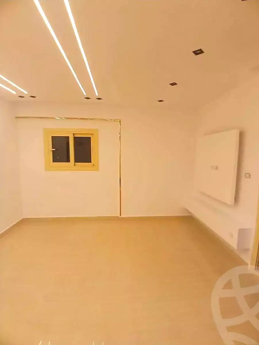 https://aqarmap.com.eg/ar/listing/7026788-for-sale-alexandria-al-agamy-lbytsh-bianchiii