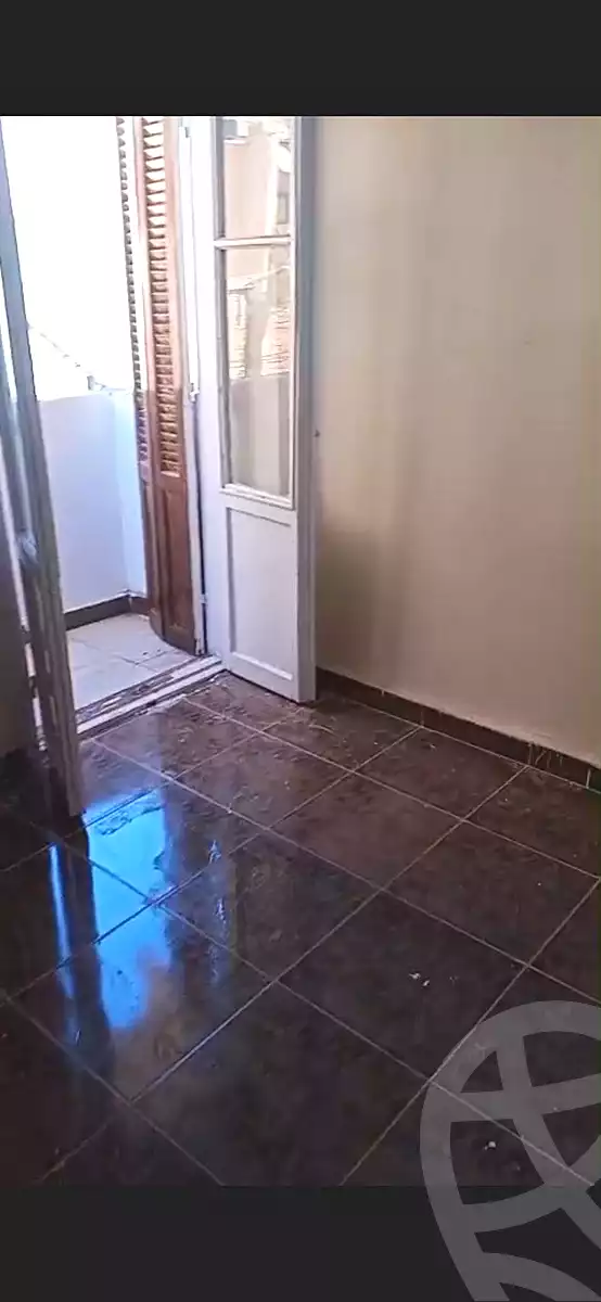 https://aqarmap.com.eg/ar/listing/7026945-for-sale-alexandria-al-agamy-el-hanouvel-el-zahraa-city-st