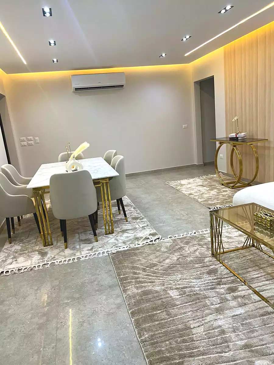 https://aqarmap.com.eg/ar/listing/7027807-for-rent-cairo-new-cairo-compounds-hyde-park-centre-ville-hyde-park