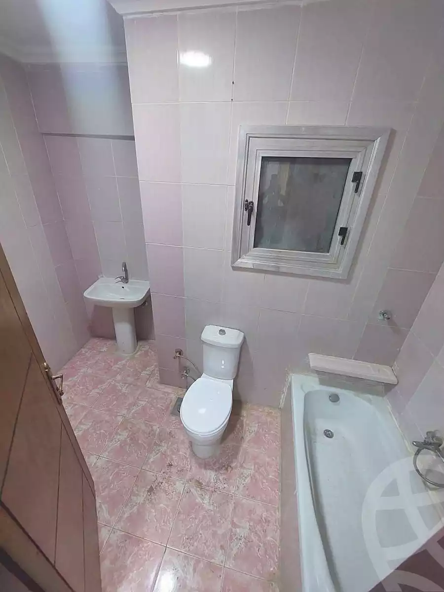 https://aqarmap.com.eg/ar/listing/7028444-for-sale-alexandria-sydy-bshr-sydy-bshr-bhry