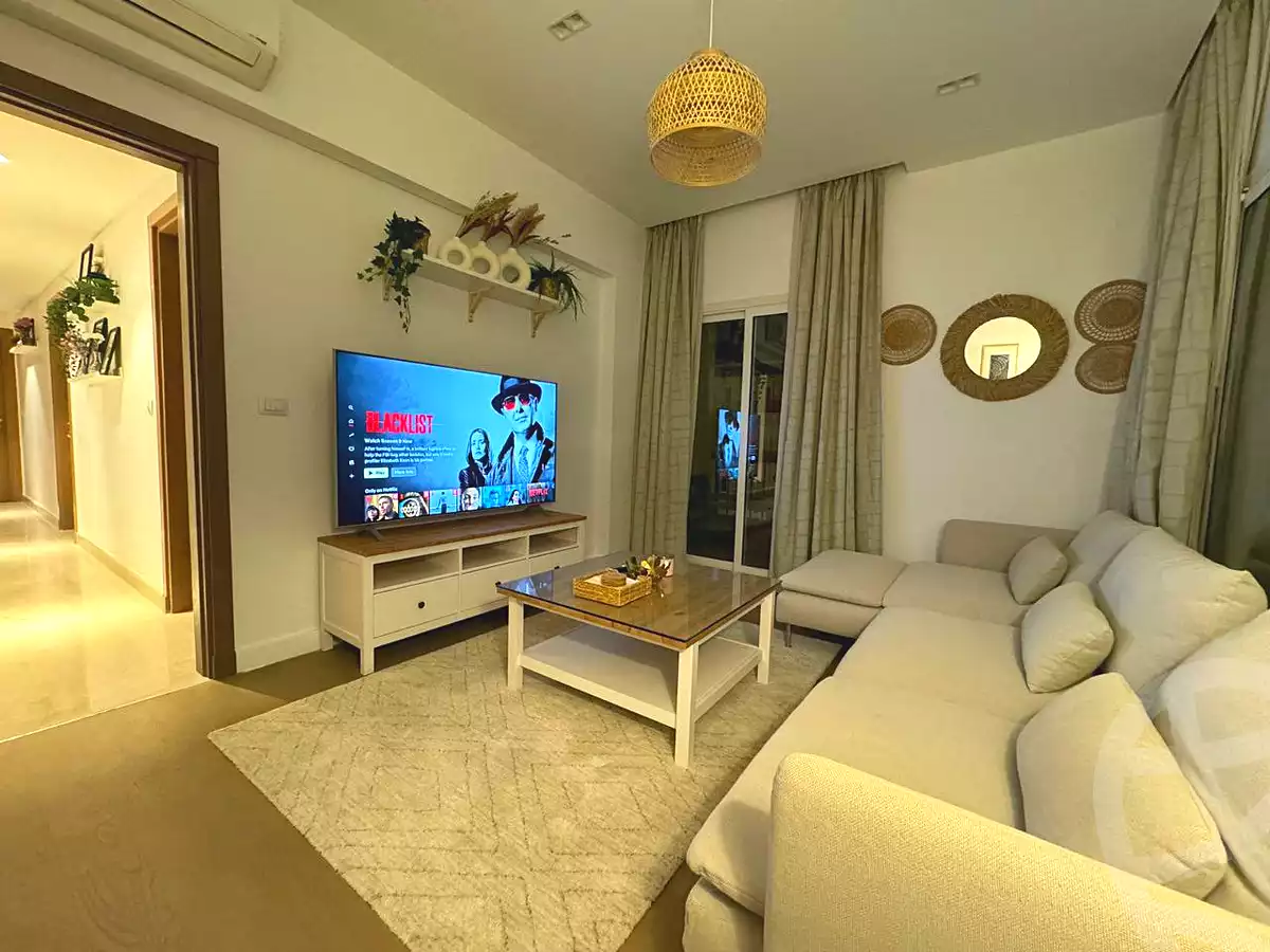 3 BR Apartment in Mivida, photo 7 of 9