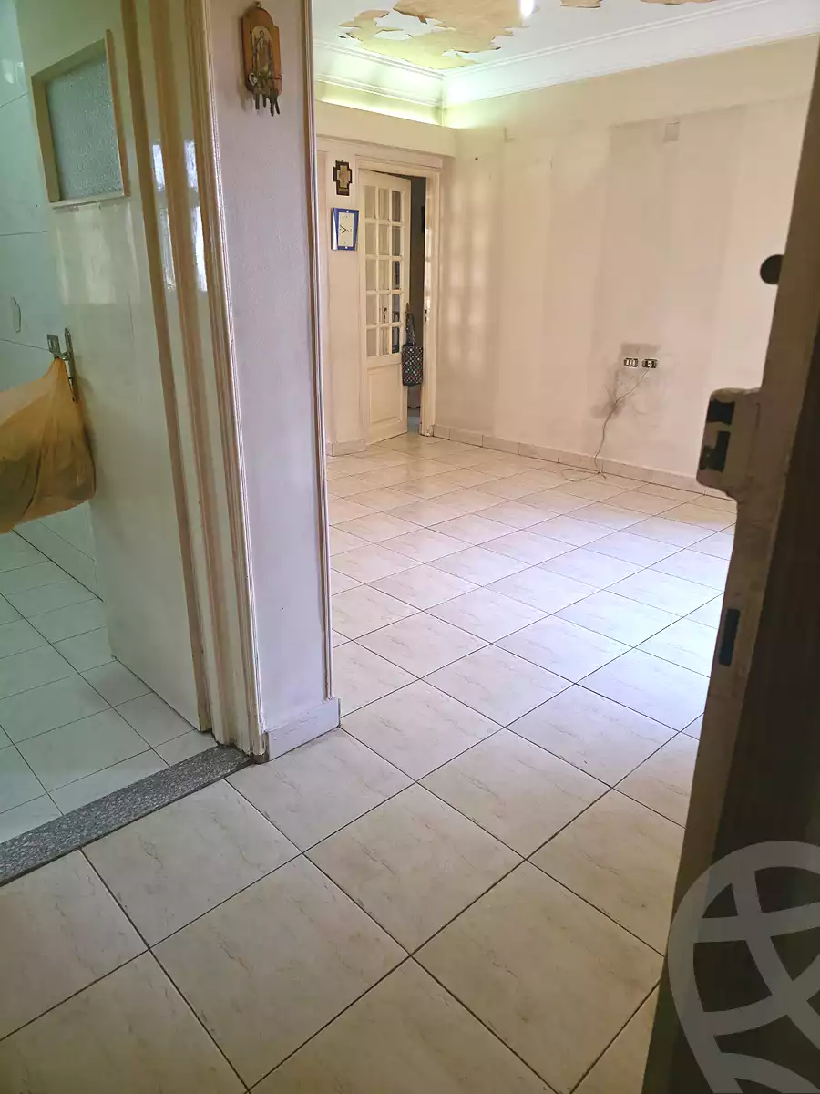 https://aqarmap.com.eg/en/listing/7029276-for-sale-cairo-helwan-el-shareaa-el-sharby-st
