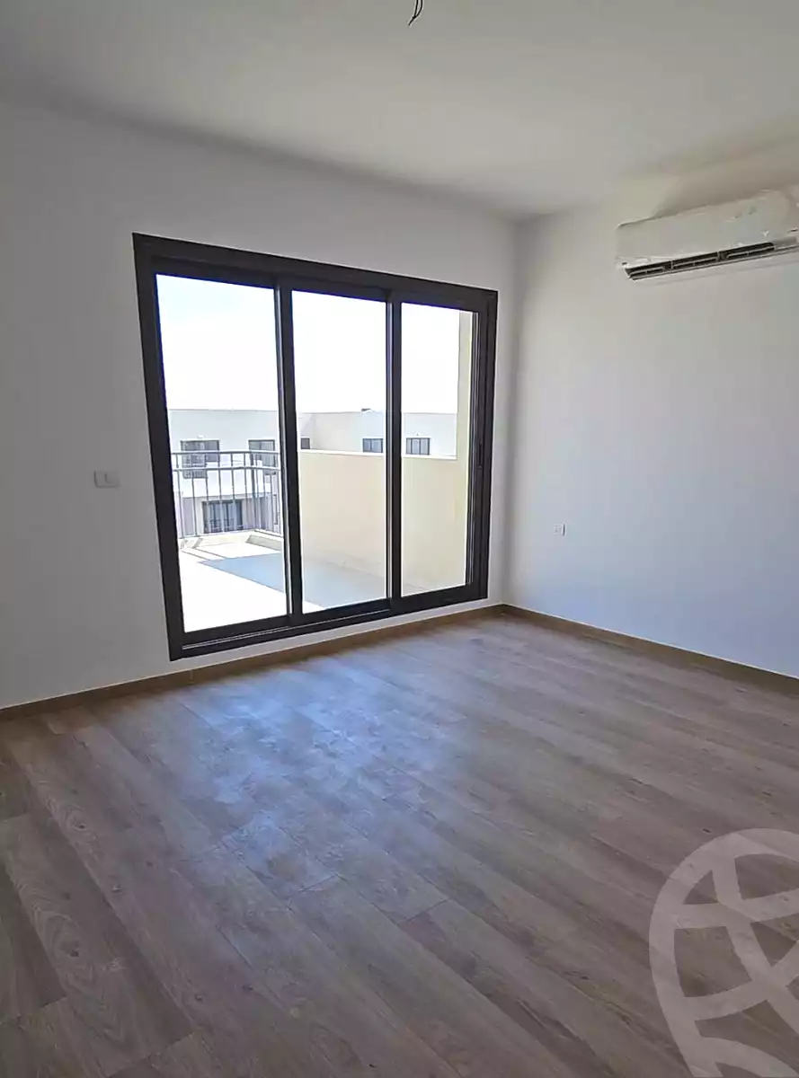 شقة بغرفتي نوم في فيفث سكوير المراسم، صورة ٢ من ٧