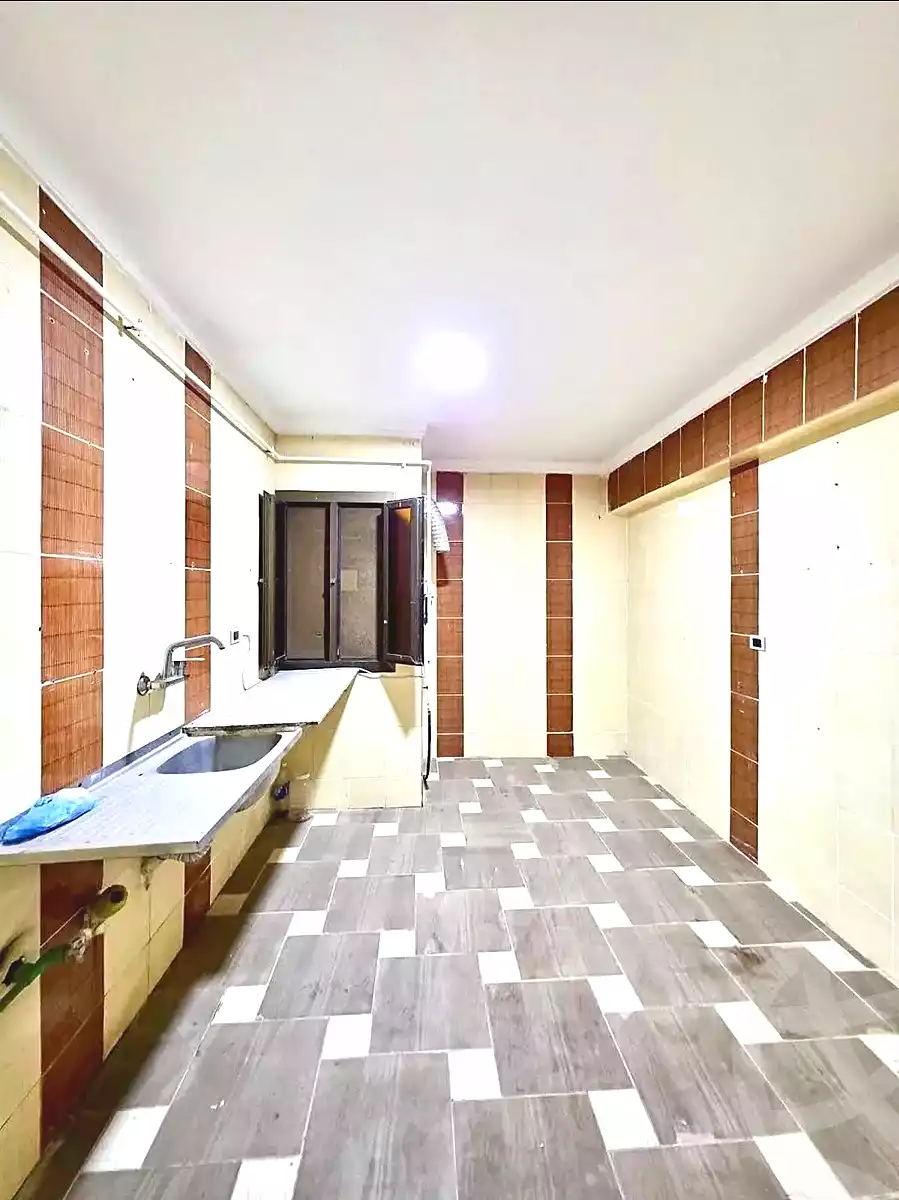 https://aqarmap.com.eg/ar/listing/7030023-for-sale-alexandria-el-mandara-alex-el-mandara-bahri-sidi-kamal-st