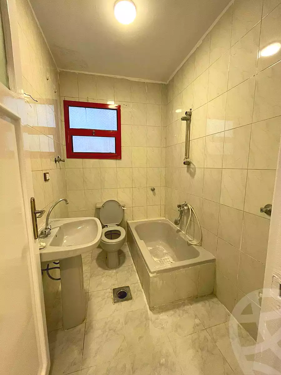 https://aqarmap.com.eg/ar/listing/7030386-for-sale-alexandria-al-agamy-shataa-el-nakheel