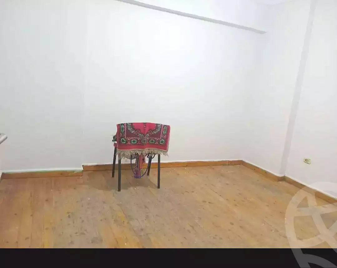 https://aqarmap.com.eg/ar/listing/7030765-for-rent-alexandria-el-asafra-shr-mlk-hfny