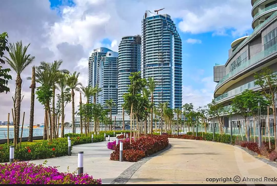 https://aqarmap.com.eg/en/listing/7031573-for-sale-north-coast-new-alamein-mntj-t-l-lmyn-ljdyd-beachfront-tower-city-edge