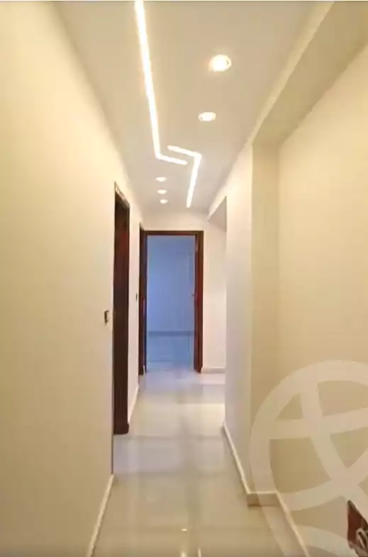https://aqarmap.com.eg/ar/listing/7031747-for-sale-cairo-helwan-hadayek-helwan-el-eshrein-st