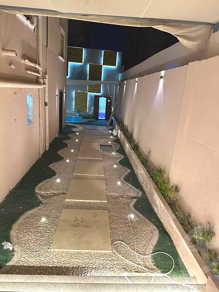 https://aqarmap.com.eg/ar/listing/7032307-for-sale-cairo-el-sheikh-zayed-city-el-hay-elsabeaa-lhy-lsb