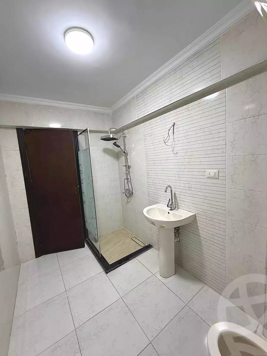 https://aqarmap.com.eg/en/listing/7032487-for-sale-alexandria-el-asafra-l-sfr-bhry