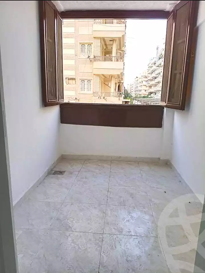 https://aqarmap.com.eg/ar/listing/7032490-for-sale-alexandria-al-agamy-shataa-el-nakheel