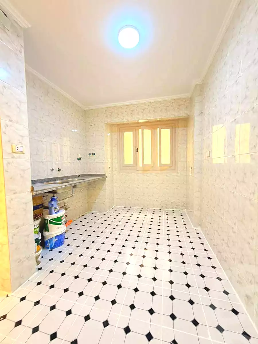https://aqarmap.com.eg/en/listing/7033342-for-sale-alexandria-al-agamy-shataa-el-nakheel