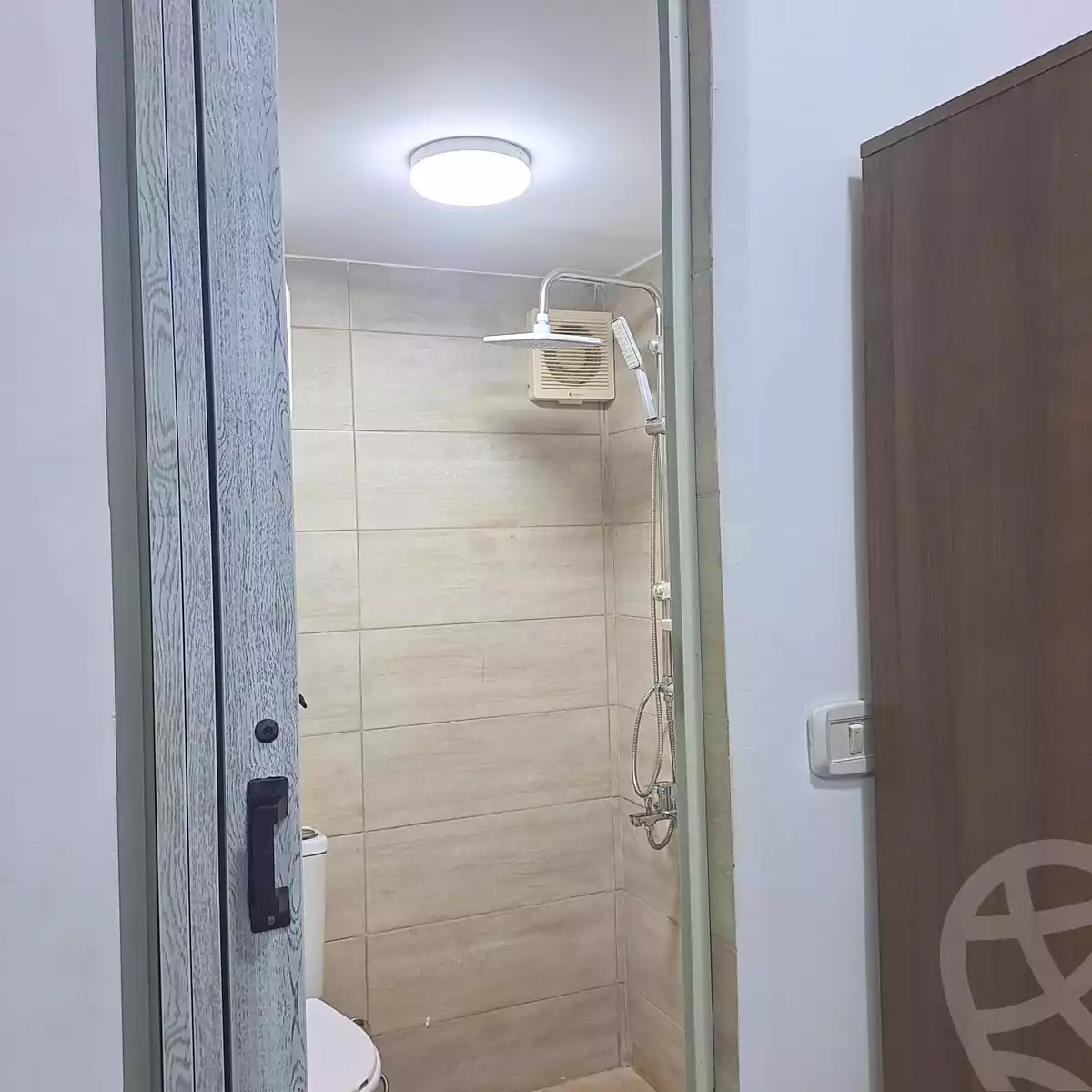 https://aqarmap.com.eg/ar/listing/7033341-for-rent-cairo-new-cairo-ganob-el-akadamiya-south-academy-g-mostafa-amin-st