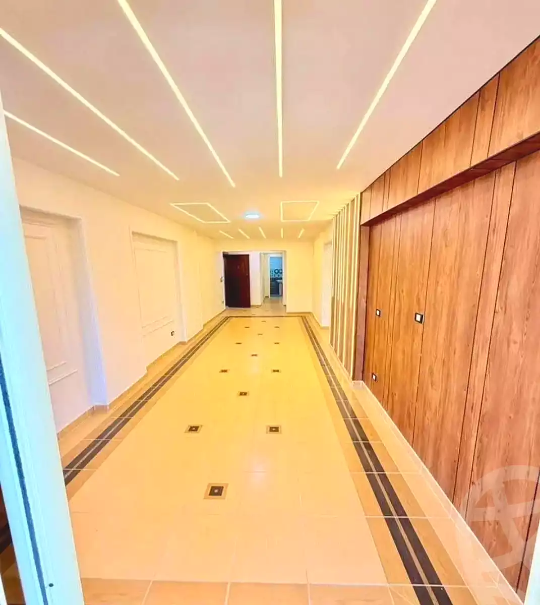 https://aqarmap.com.eg/ar/listing/7033367-for-sale-alexandria-miami-el-gaish-rd-st