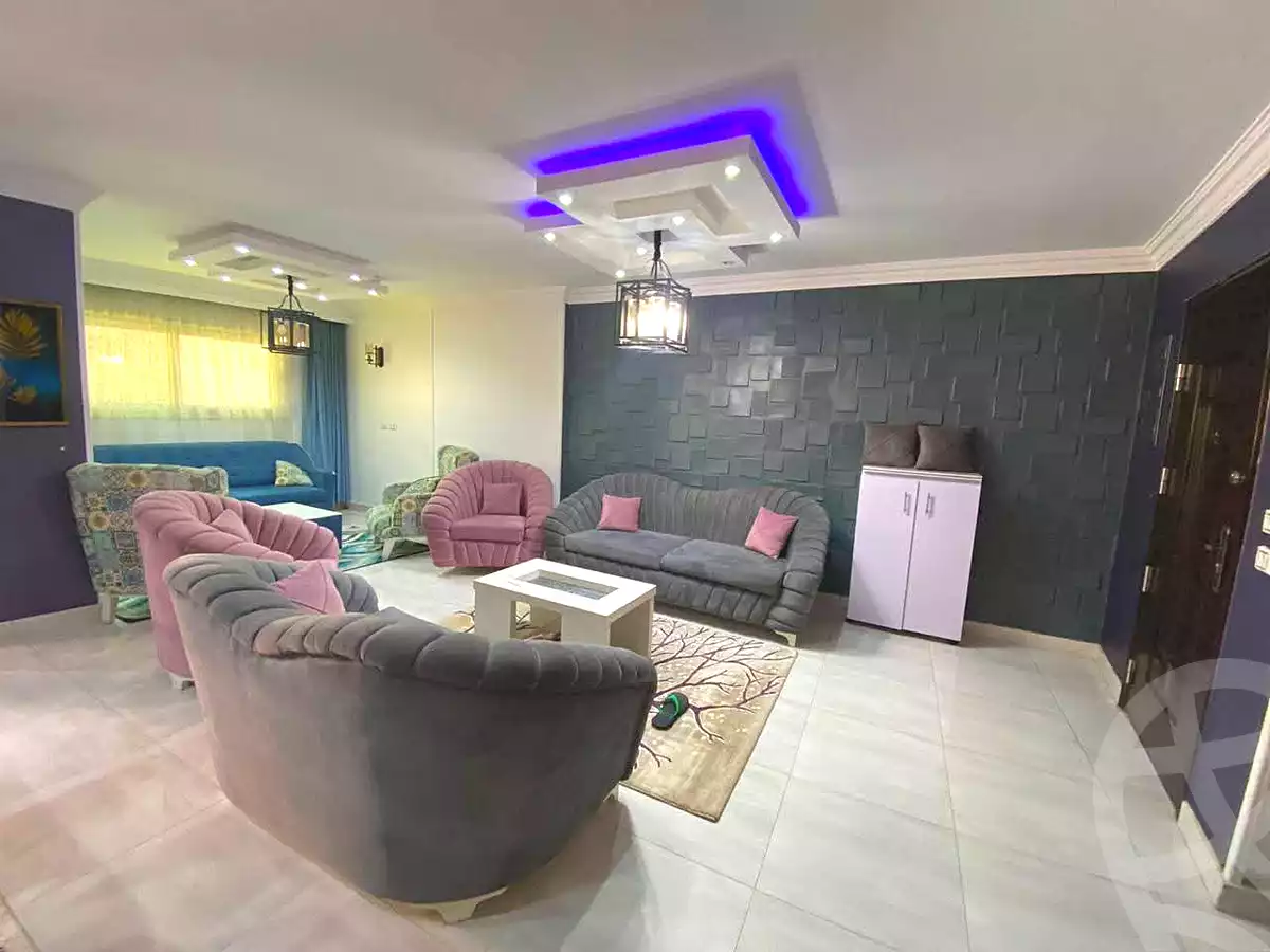 https://aqarmap.com.eg/en/listing/7034207-for-sale-cairo-helwan-hadayek-helwan-nile-corniche-st