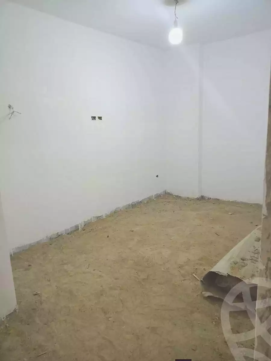 https://aqarmap.com.eg/en/listing/7034778-for-sale-cairo-helwan-hadayek-helwan-el-eshrein-st