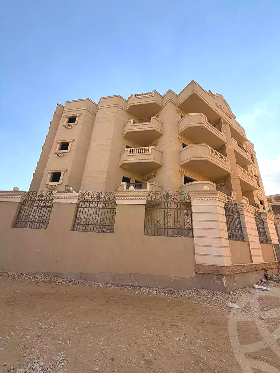 https://aqarmap.com.eg/ar/listing/7034790-for-sale-cairo-new-cairo-compounds-mothaqafeen-el-maadi-compound-alfa