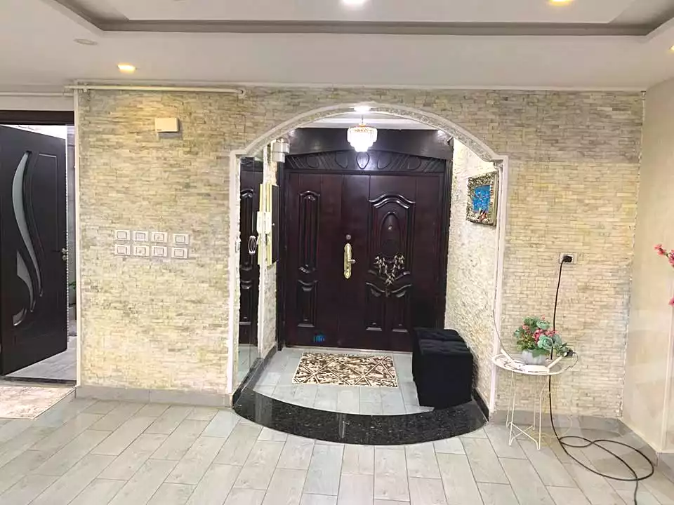 https://aqarmap.com.eg/ar/listing/7034843-for-sale-cairo-hadayek-el-ahram
