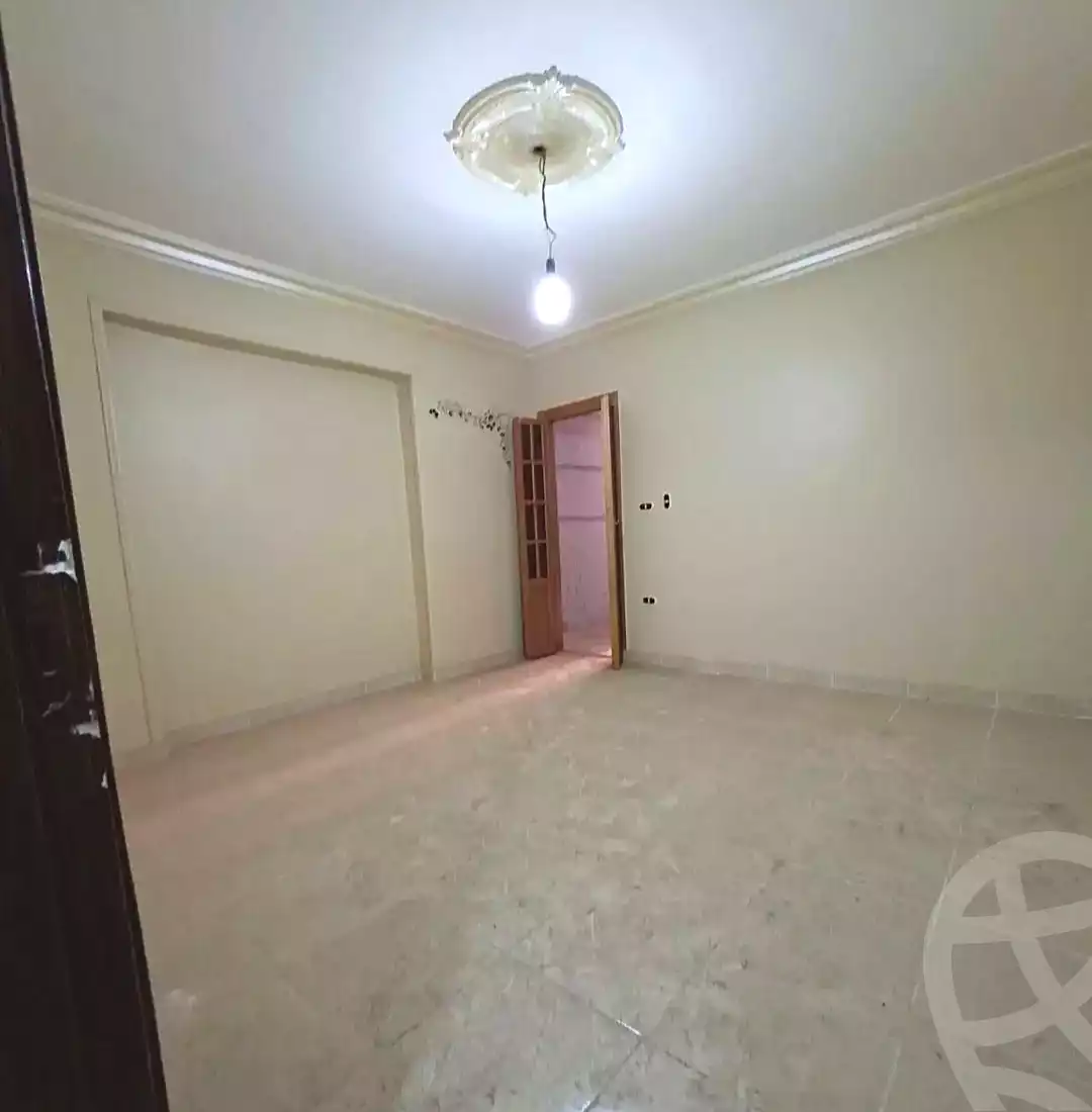 https://aqarmap.com.eg/ar/listing/7035755-for-sale-alexandria-miami