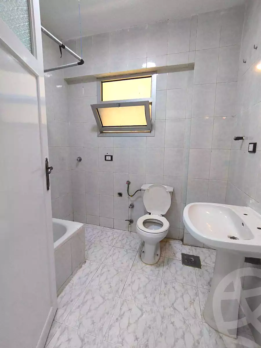 https://aqarmap.com.eg/en/listing/7036345-for-sale-alexandria-al-agamy-shataa-el-nakheel