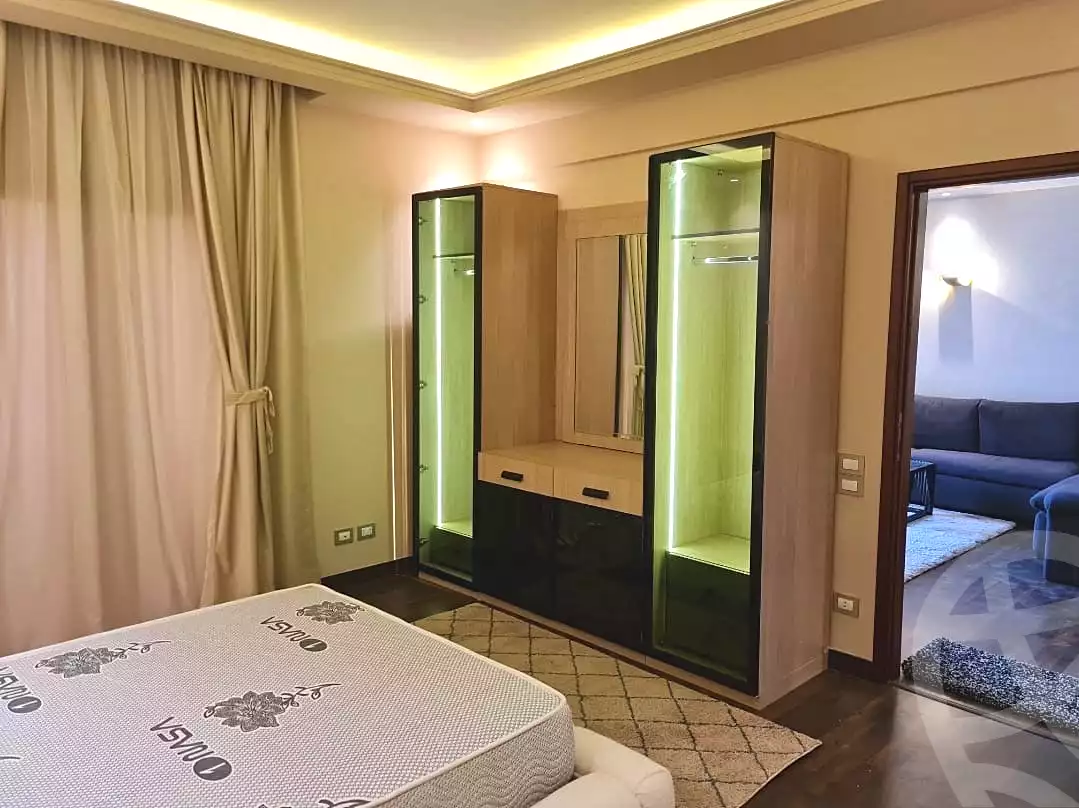 https://aqarmap.com.eg/ar/listing/7036718-for-rent-cairo-new-cairo-compounds-hyde-park-centre-ville-hyde-park