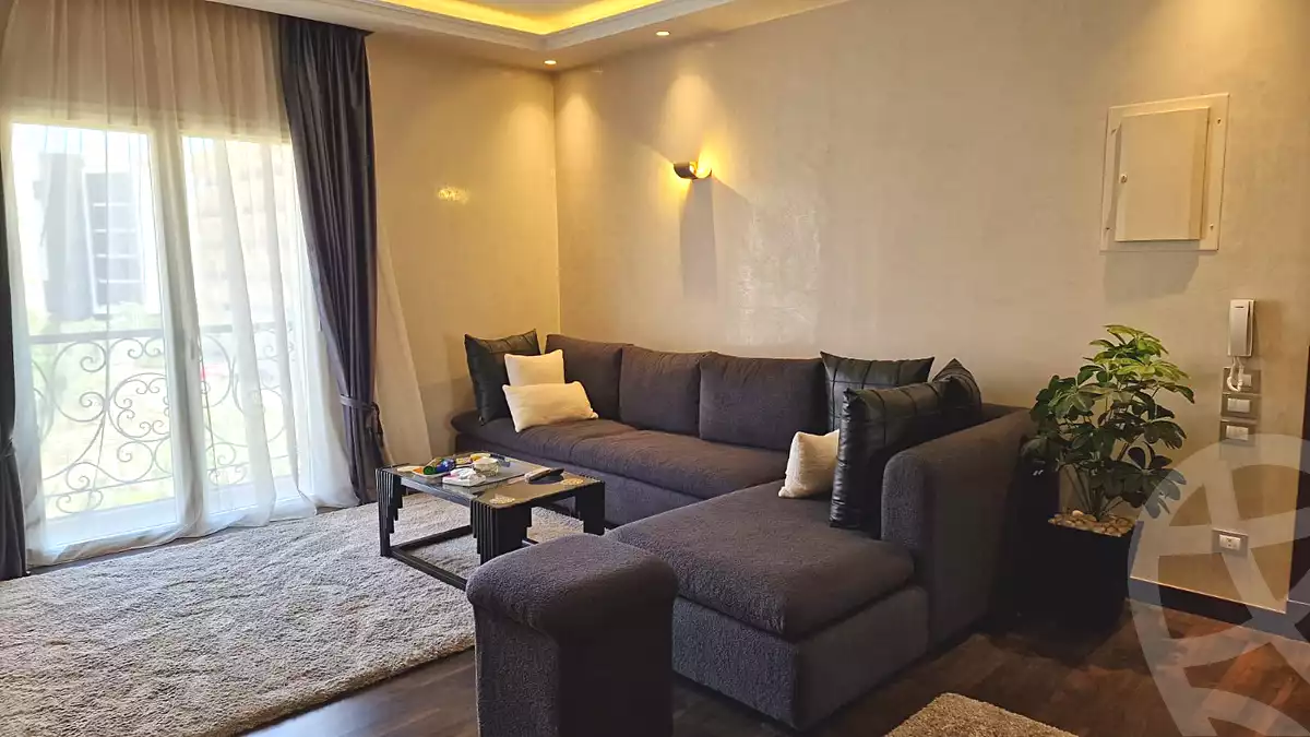https://aqarmap.com.eg/ar/listing/7036718-for-rent-cairo-new-cairo-compounds-hyde-park-centre-ville-hyde-park