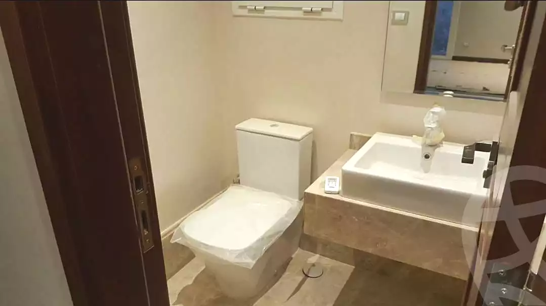 https://aqarmap.com.eg/ar/listing/7036718-for-rent-cairo-new-cairo-compounds-hyde-park-centre-ville-hyde-park
