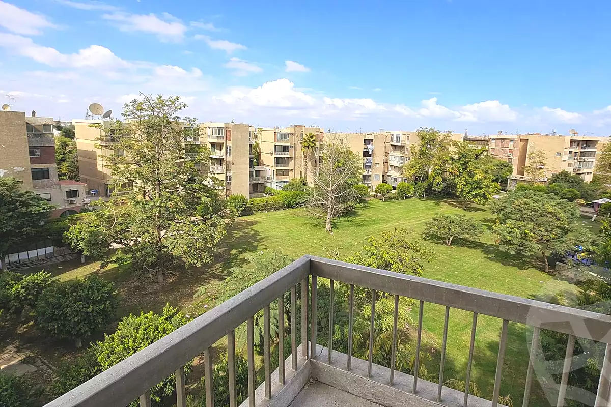 https://aqarmap.com.eg/ar/listing/7036765-for-sale-cairo-6th-of-october-el-hay-el-motamyz