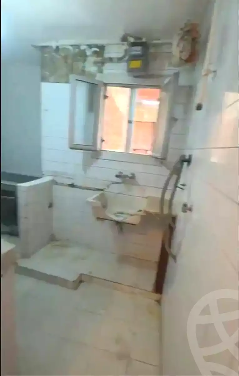 https://aqarmap.com.eg/ar/listing/7037451-for-sale-alexandria-al-agamy-el-hanouvel-el-salam-st