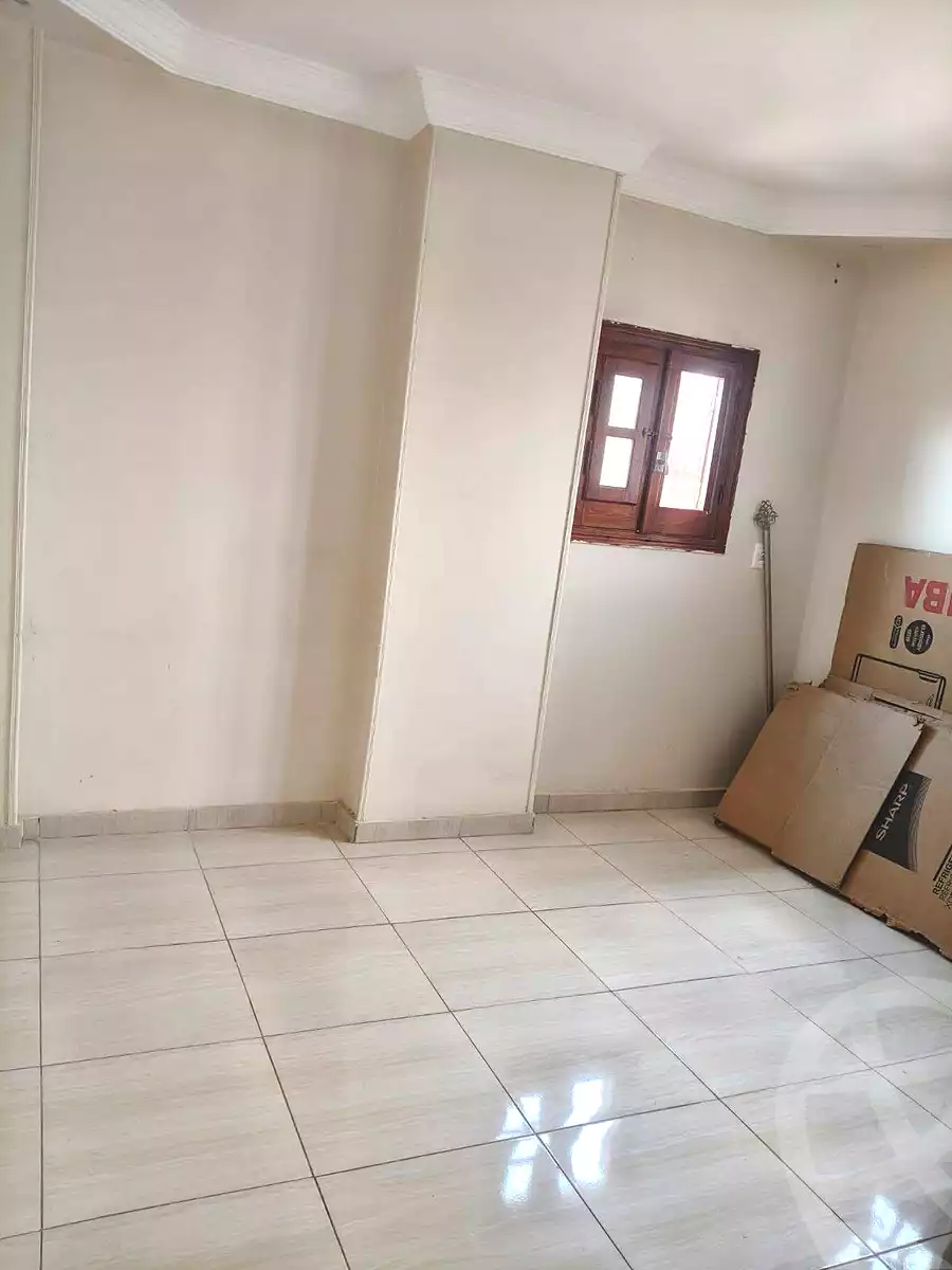 https://aqarmap.com.eg/en/listing/7037721-for-sale-cairo-helwan-el-shareaa-el-sharby-st