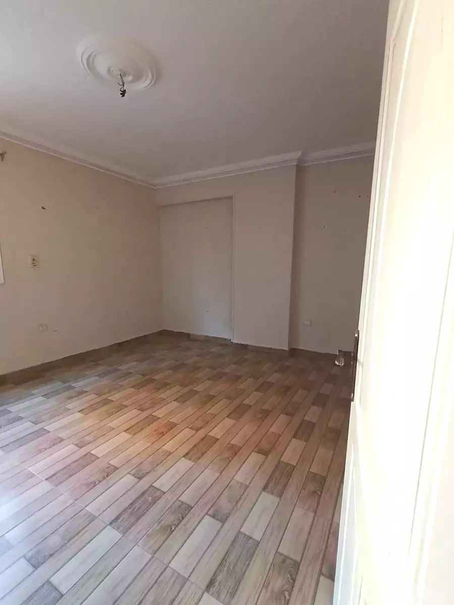 https://aqarmap.com.eg/ar/listing/7039061-for-rent-cairo-ain-shams-mnshy-lthryr