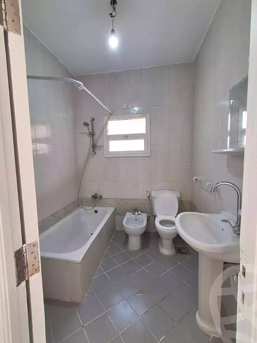 https://aqarmap.com.eg/ar/listing/7039199-for-rent-cairo-new-cairo-lrhb-city-phase-1-mahmoud-sami-al-baroudi-st