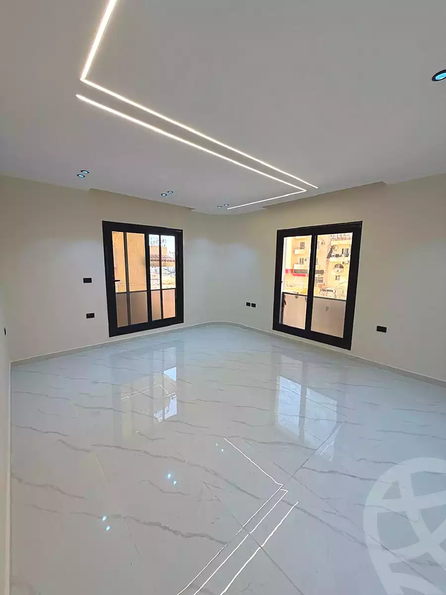 https://aqarmap.com.eg/en/listing/7038997-for-sale-cairo-6th-of-october-el-ahyaa-neighborhood-3rd-al-hay-al-thalith-st