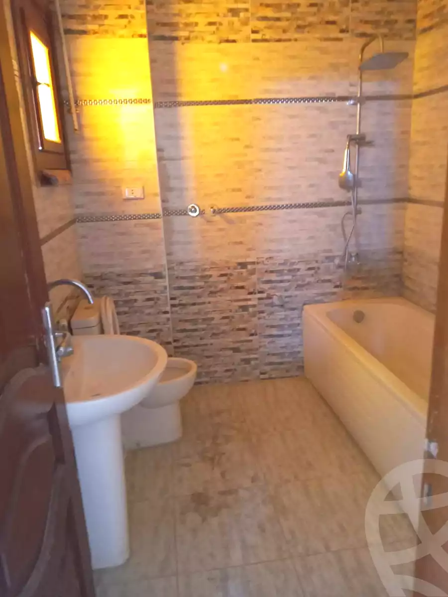 https://aqarmap.com.eg/ar/listing/7039476-for-rent-cairo-helwan-helwan-el-sharkeya-thabit-basha-st