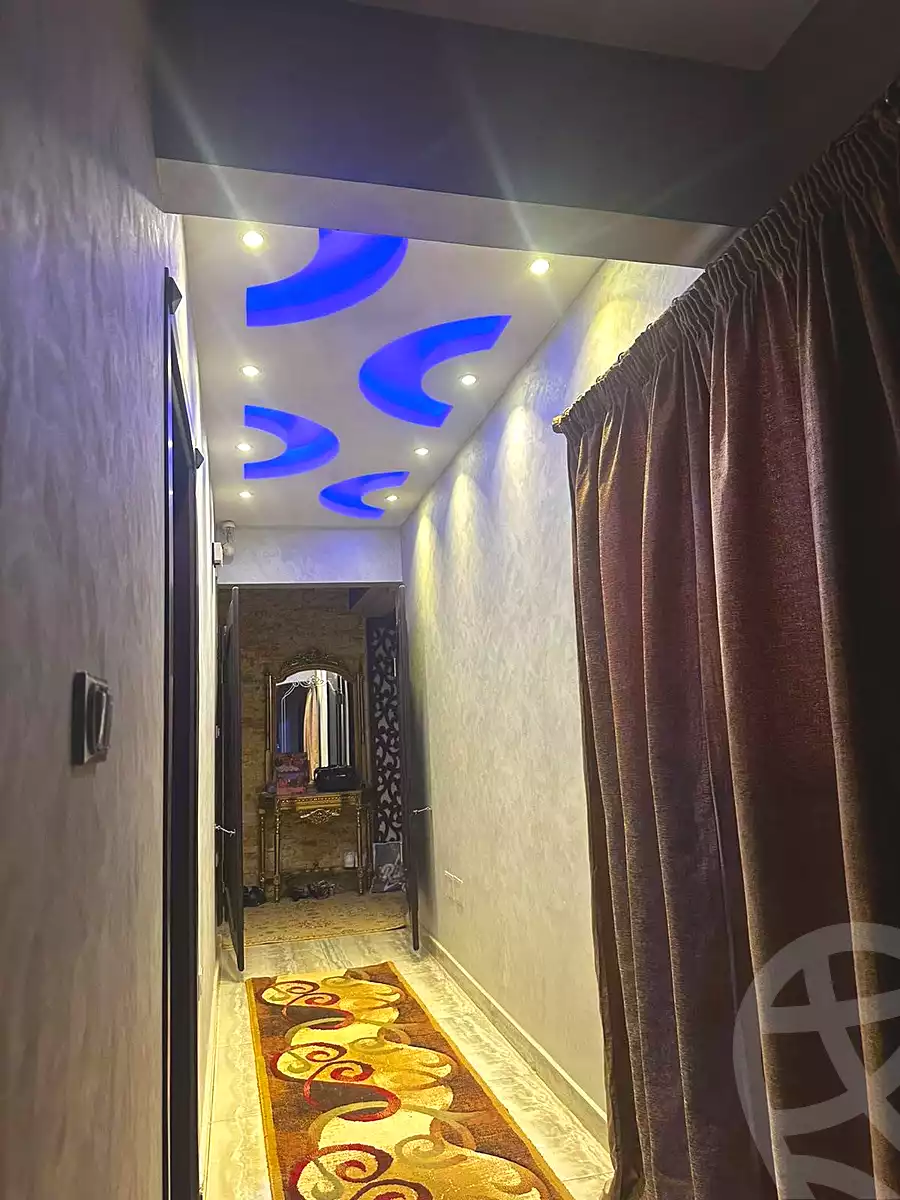 https://aqarmap.com.eg/ar/listing/7039586-for-sale-cairo-helwan-helwan-el-sharkeya-heidar-st