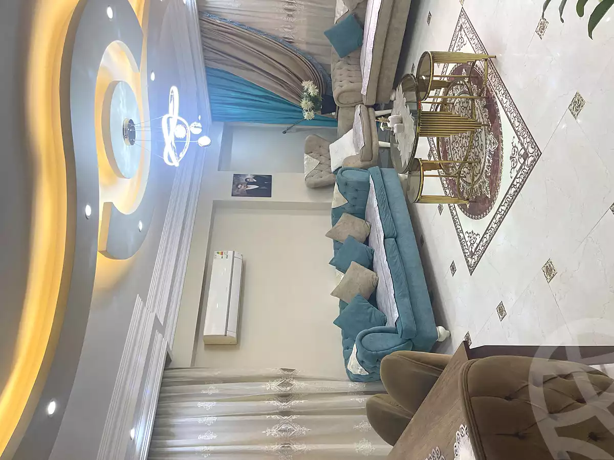 https://aqarmap.com.eg/ar/listing/7023634-for-sale-cairo-new-cairo-first-settlement-neighbourhood-8-mahmoud-riad-st