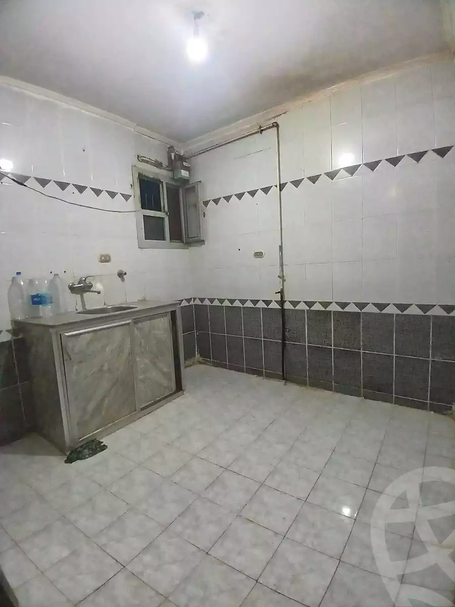 https://aqarmap.com.eg/en/listing/7040195-for-rent-alexandria-al-agamy-el-hanouvel