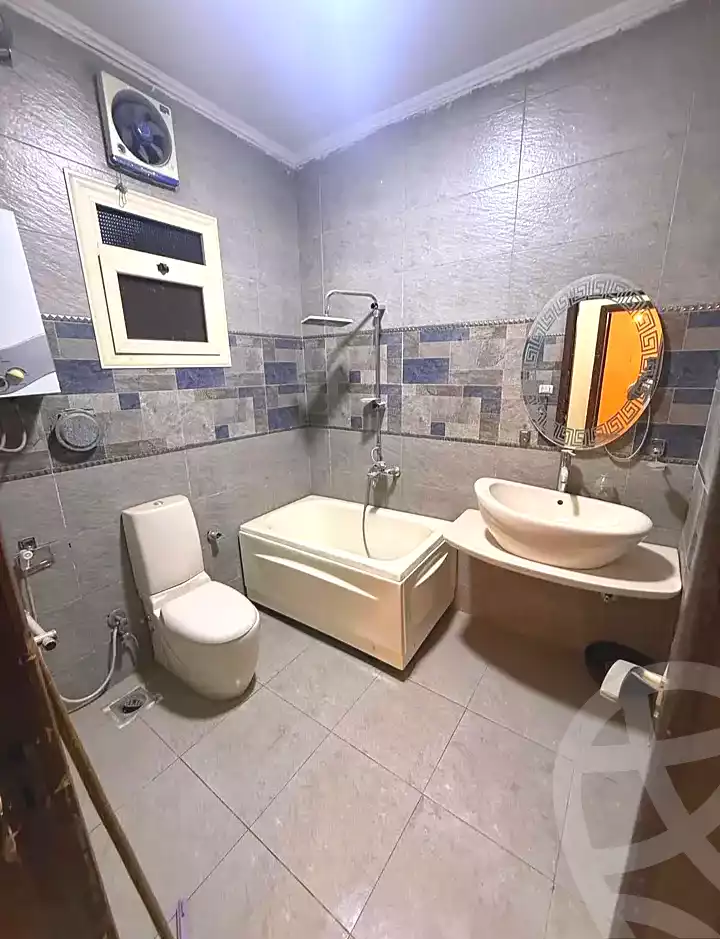 https://aqarmap.com.eg/ar/listing/7040821-for-sale-cairo-el-haram-shareaa-el-talateny