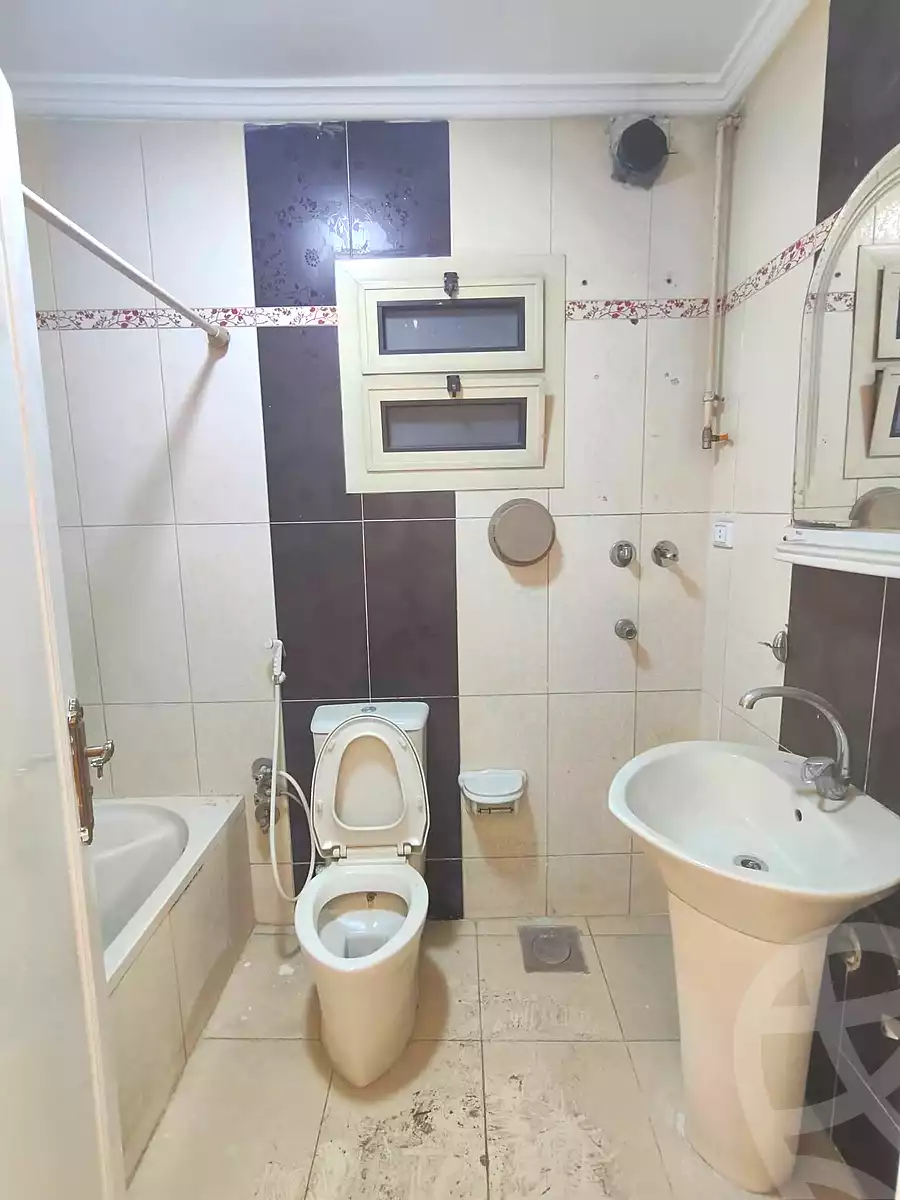 https://aqarmap.com.eg/en/listing/7040951-for-sale-alexandria-miami-shr-jml-bd-lnsr