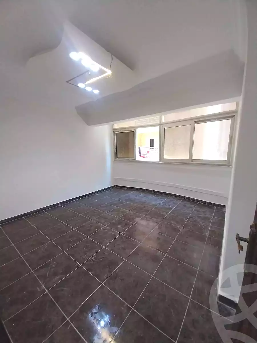 https://aqarmap.com.eg/ar/listing/7040976-for-sale-alexandria-miami-kaad-assrab-al-bhar-st