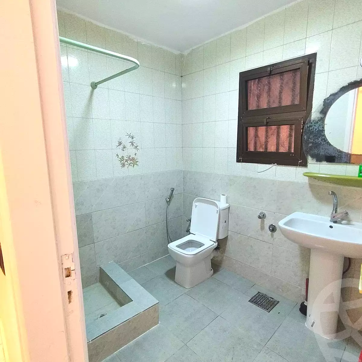 https://aqarmap.com.eg/ar/listing/7041541-for-sale-alexandria-al-agamy-shataa-el-nakheel