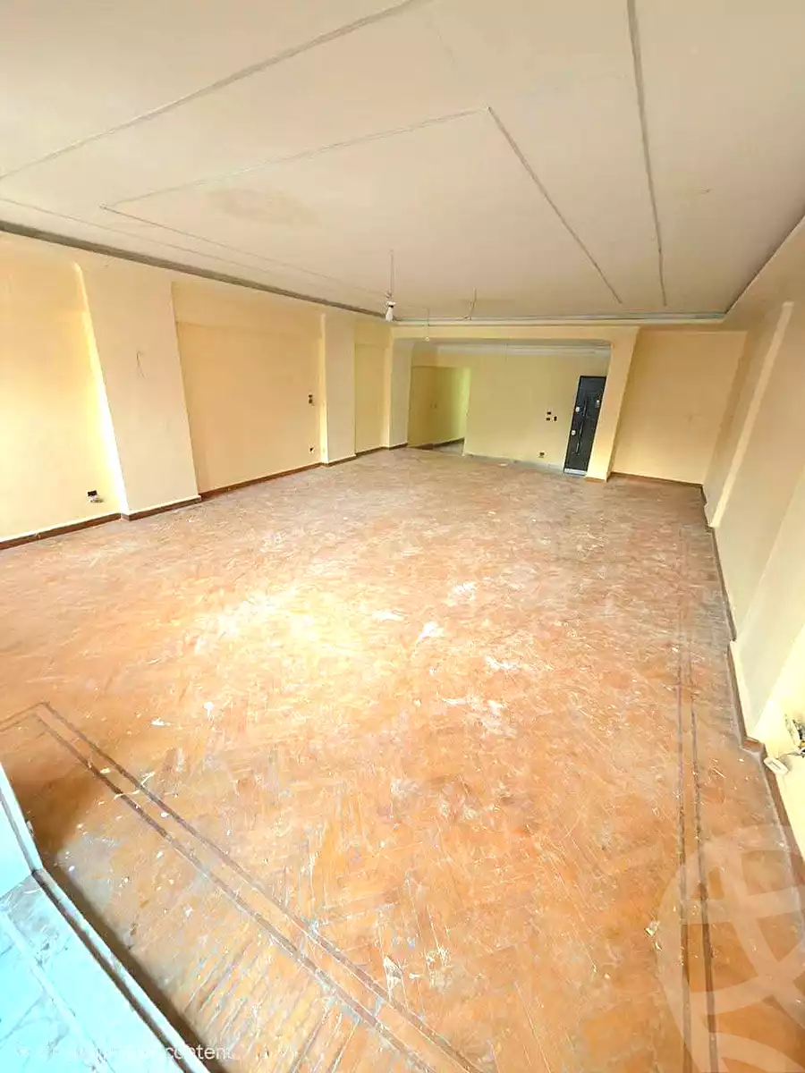 https://aqarmap.com.eg/ar/listing/7041912-for-sale-alexandria-miami-shr-jml-bd-lnsr